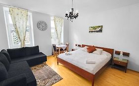 Spacious Three-Bedroom, Three King-Size Beds