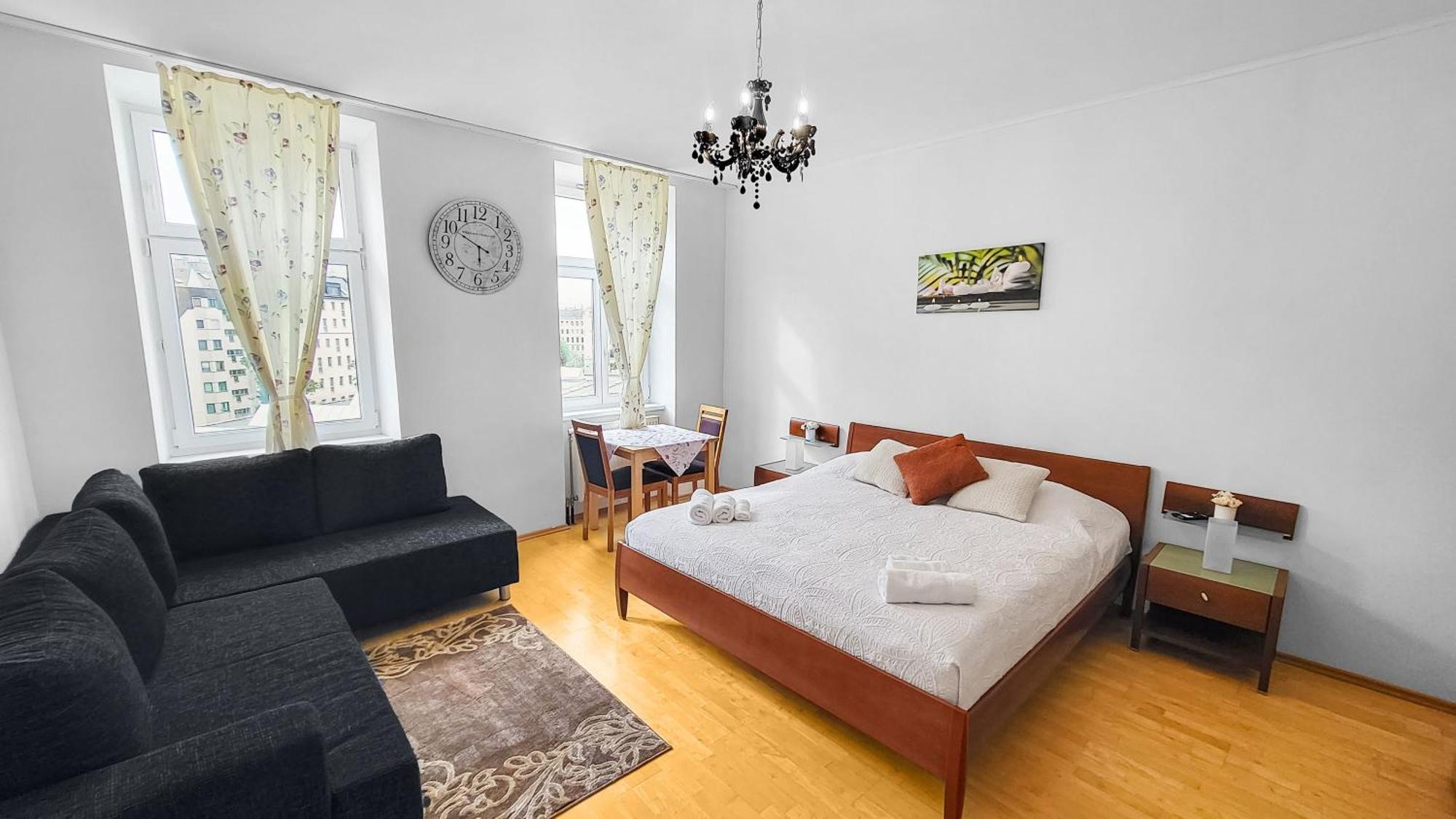 Spacious Three-Bedroom, Three King-Size Beds Viena Exterior foto