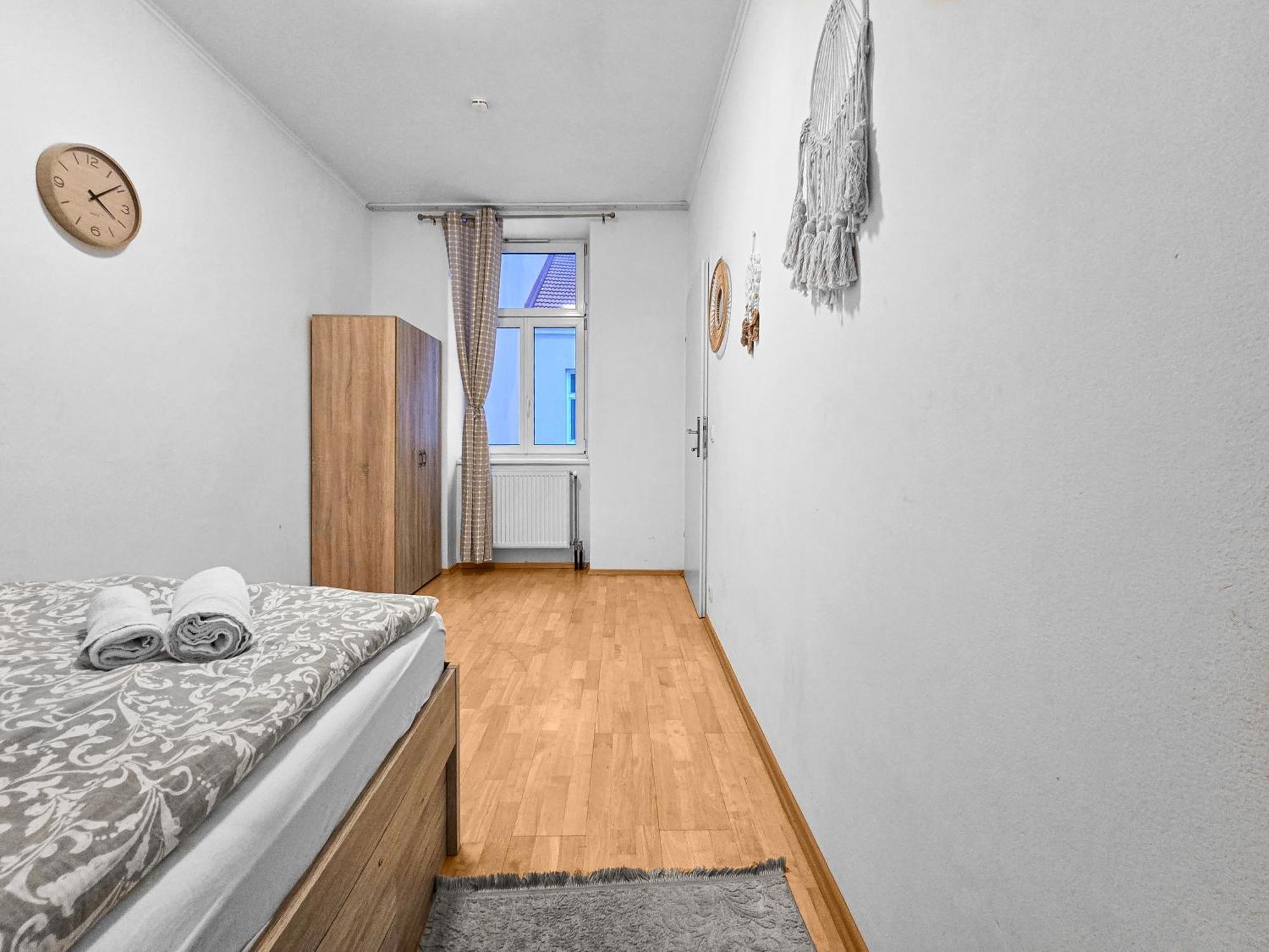 Spacious Three-Bedroom, Three King-Size Beds Viena Exterior foto