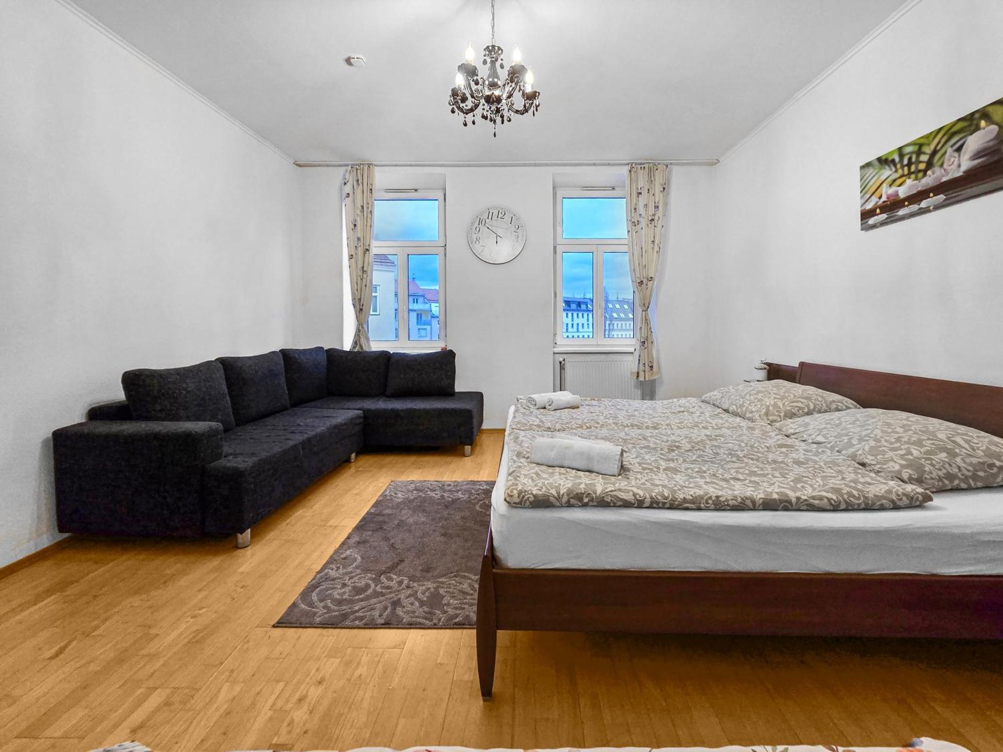 Spacious Three-Bedroom, Three King-Size Beds Viena Exterior foto